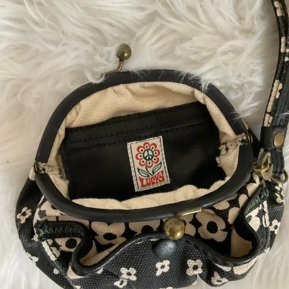 Lucky Brand Black & Cream Floral Print Kiss Lock Pouch Wristlet Purse